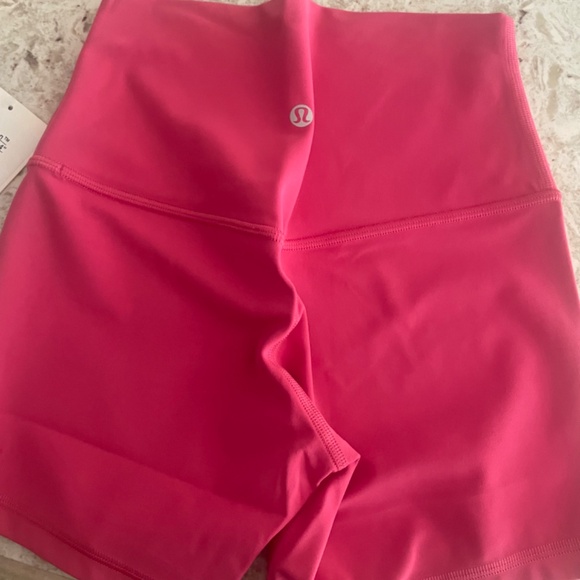 Lululemon - Picture 2 of 3